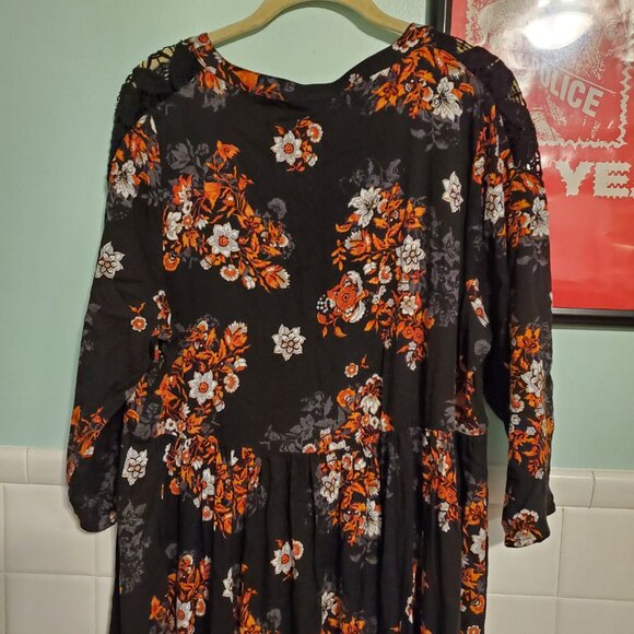 Floral Black Maxi Dress - Picture 5 of 14